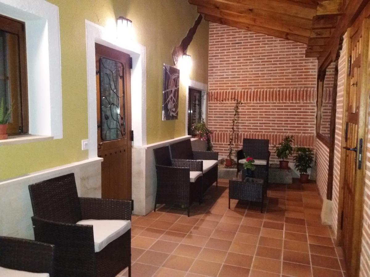 Hotel Rural El Yunque Santibanez de la Pena Eksteriør billede